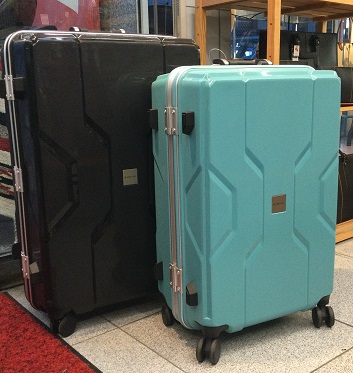 リミニのスーツケース